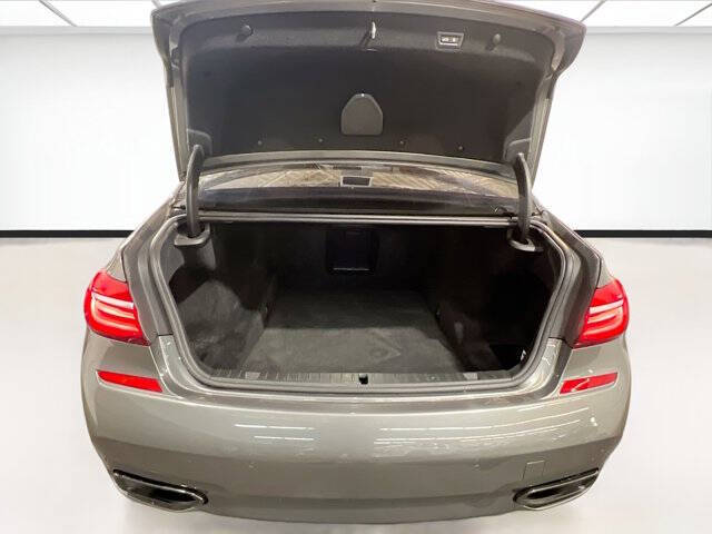 2017 BMW 7 Series 740i