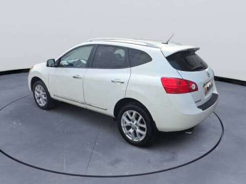 2013 Nissan Rogue SV w/SL Package