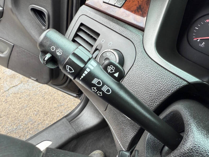 2009 Cadillac DTS Luxury 6-Passenger