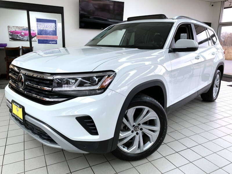 2022 Volkswagen Atlas for sale at SAINT CHARLES MOTORCARS in Saint Charles IL