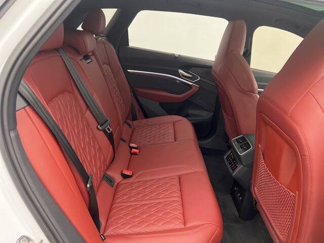 2024 Audi SQ8 e-tron quattro Prestige