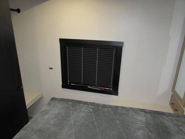 2025 Salem T271RL