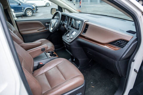 2015 Toyota Sienna Limited Premium 7-Passenger