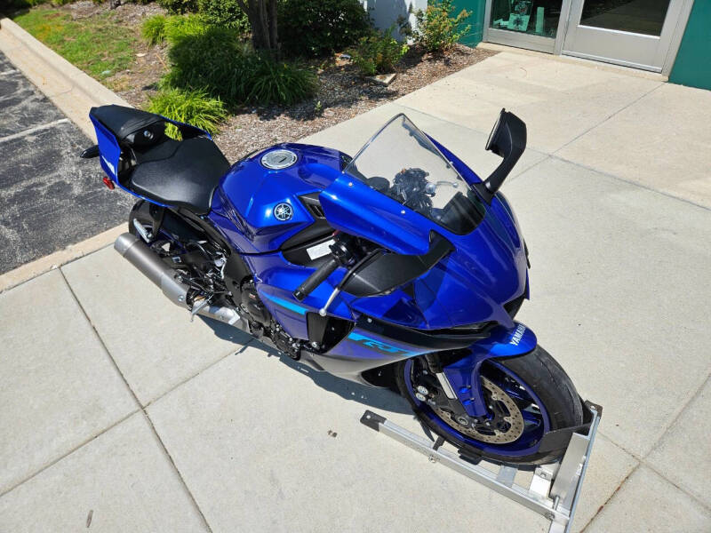 2024 Yamaha YZF-R1