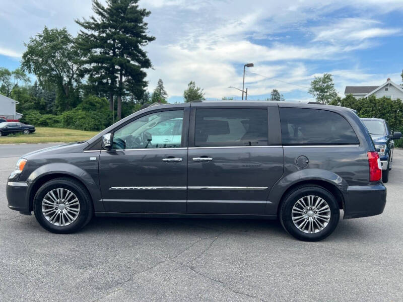 2014 Chrysler Town and Country 30th Anniversary