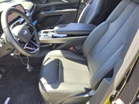 2025 Cadillac LYRIQ Sport 1