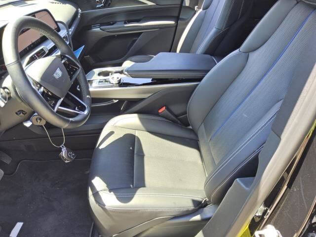 2025 Cadillac LYRIQ Sport 1