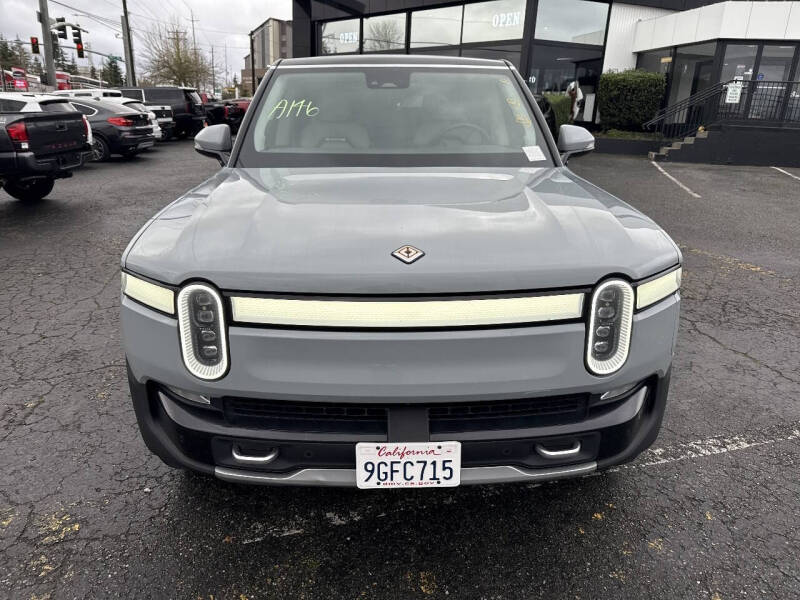 2023 Rivian R1S Adventure