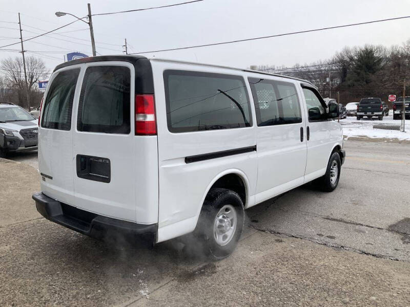 2017 Chevrolet Express 2500