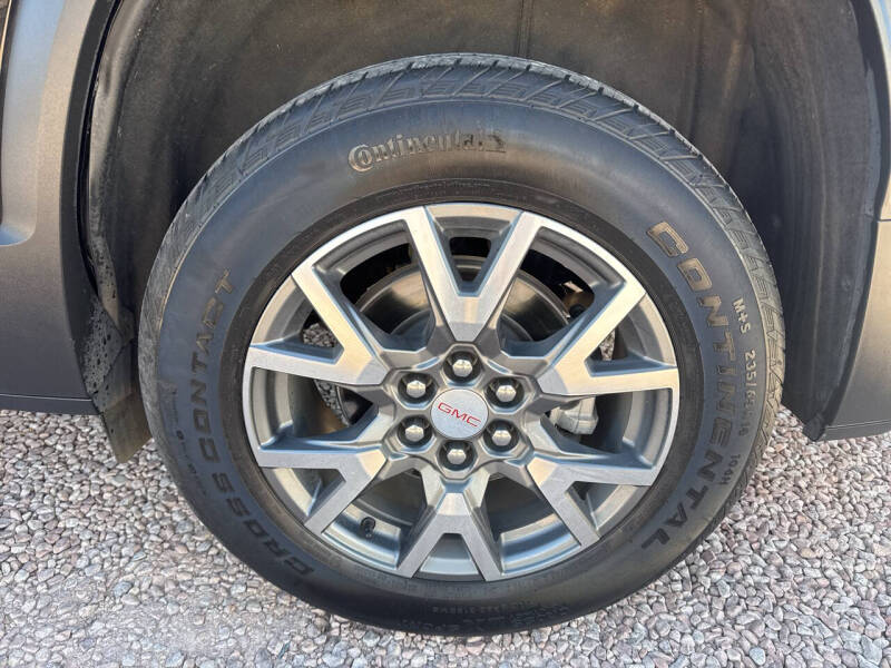 2023 GMC Acadia SLT