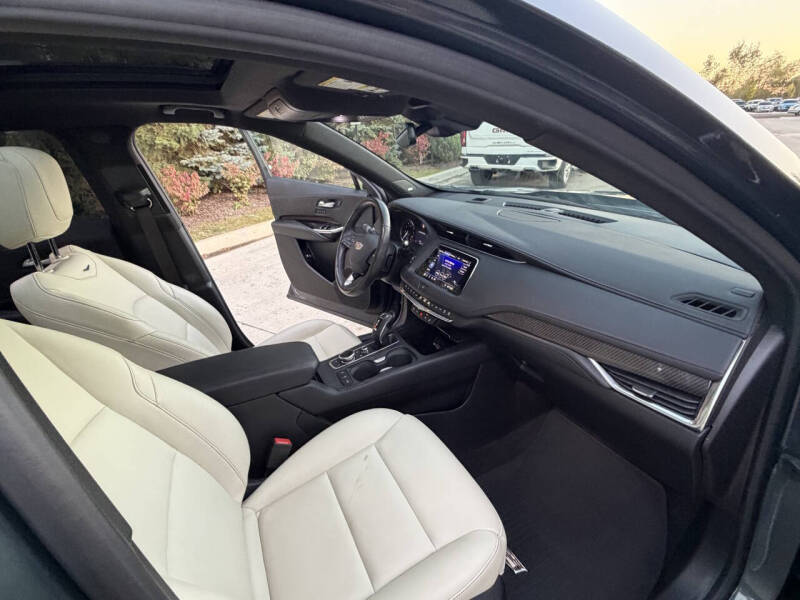 2019 Cadillac XT4 Sport