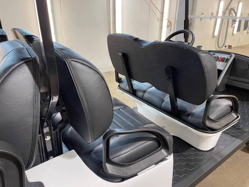 2025 E-Z-GO Express 6 ELiTE Lithium