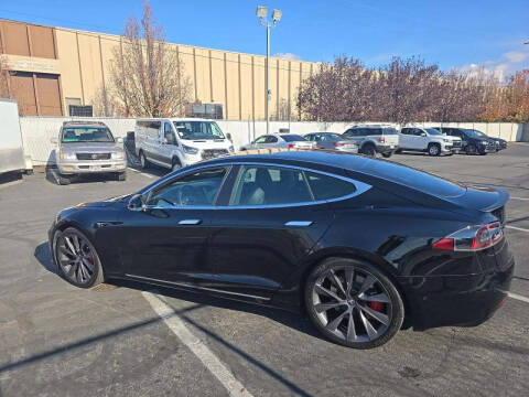 2020 Tesla Model S Performance