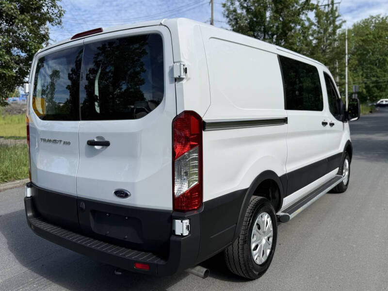 2025 Ford Transit 250