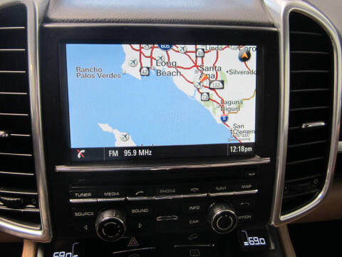 2014 Porsche Cayenne Platinum