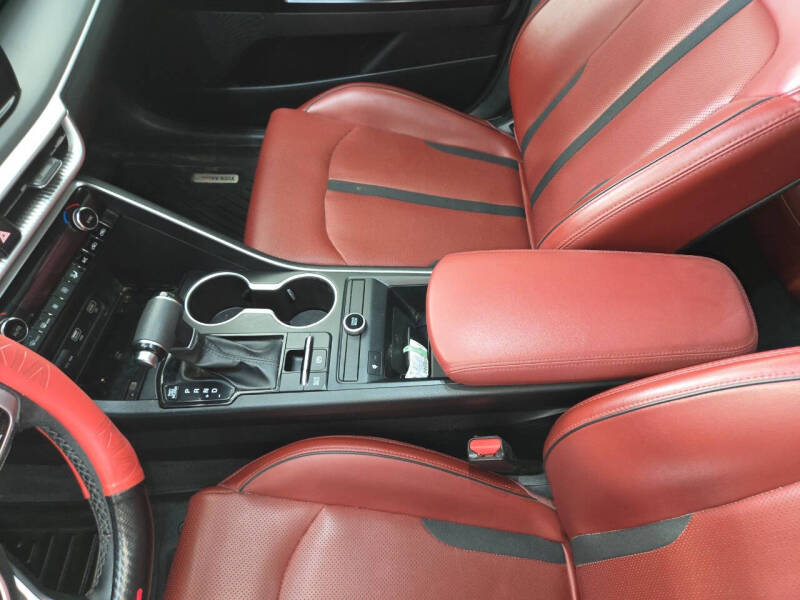 2022 Kia K5 GT-Line
