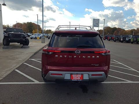 2022 Nissan Pathfinder Platinum