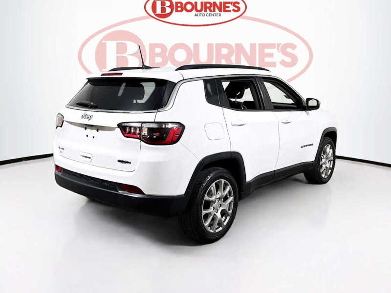 2022 Jeep Compass Latitude Lux