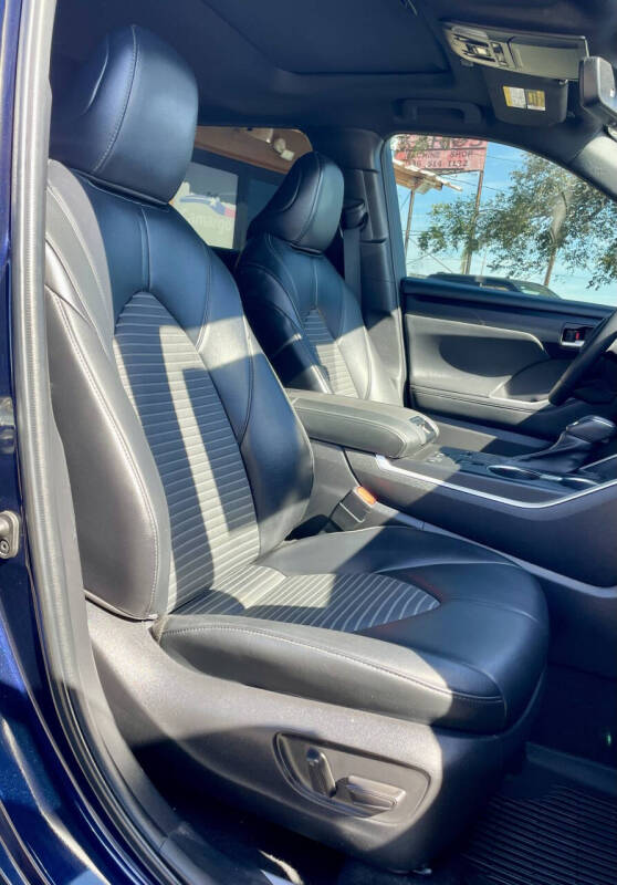 2022 Toyota Highlander XSE