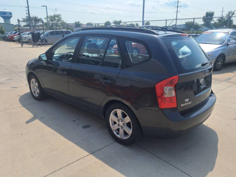 2007 Kia Rondo