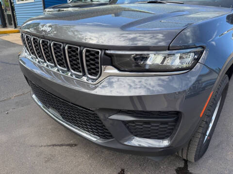 2024 Jeep Grand Cherokee Laredo