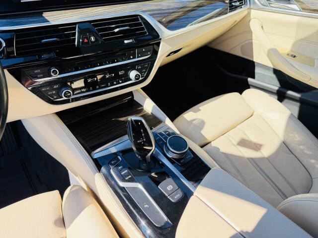 2019 BMW 5 Series 540i