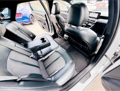 2022 Kia K5