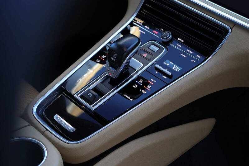 2018 Porsche Panamera 4 Sport Turismo
