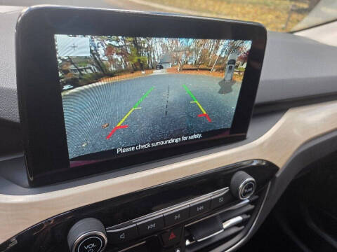 2022 Ford Escape Titanium