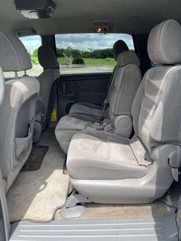 2008 Toyota Sienna LE 8-Passenger