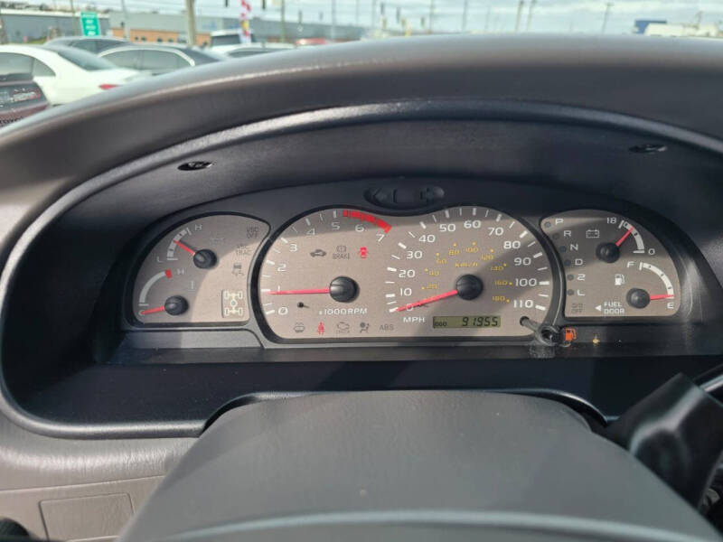 2004 Toyota Sequoia Limited