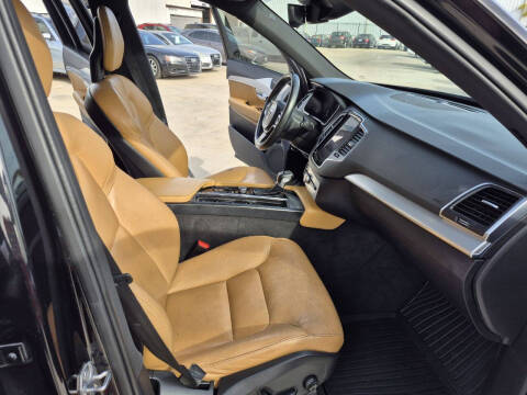 2018 Volvo XC90 T5 Momentum 7-Passenger