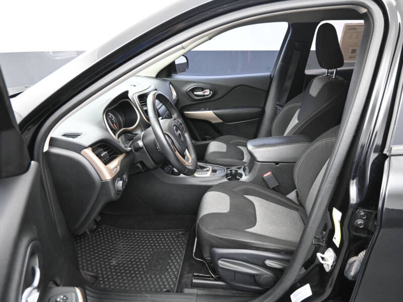 2017 Jeep Cherokee
