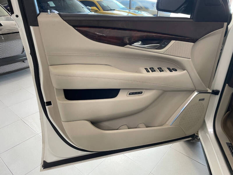 2015 Cadillac Escalade Luxury