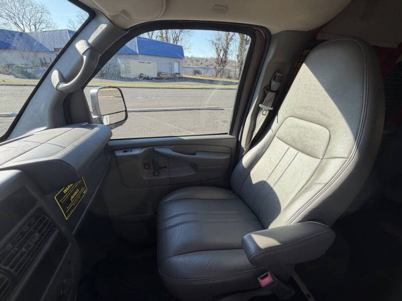2015 GMC Savana LS 2500