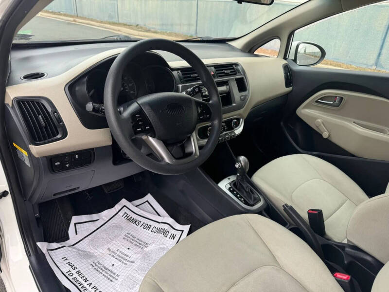 2012 Kia Rio 5-Door LX