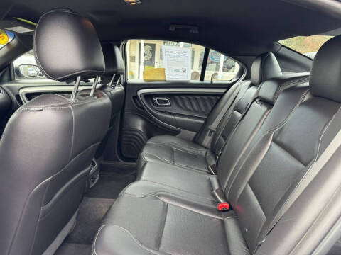 2018 Ford Taurus SEL