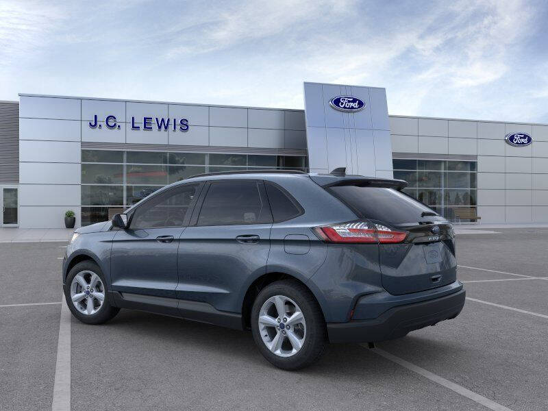 2024 Ford Edge SE