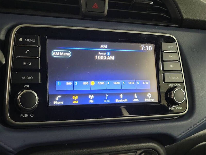 2023 Nissan Versa SV