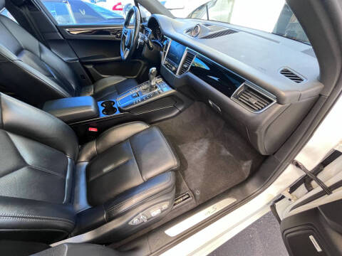 2017 Porsche Macan S