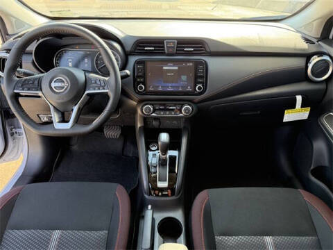 2025 Nissan Versa SR