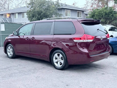 2011 Toyota Sienna