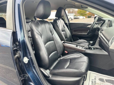 2018 Mazda MAZDA3 Touring