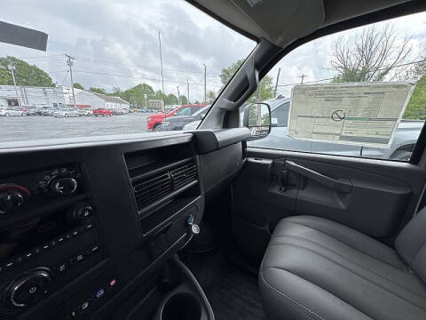 2025 Chevrolet Express 2500