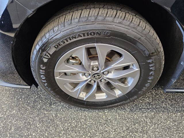 2023 Toyota Sienna LE 8-Passenger