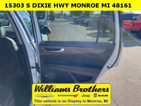 2024 Volkswagen Atlas SE