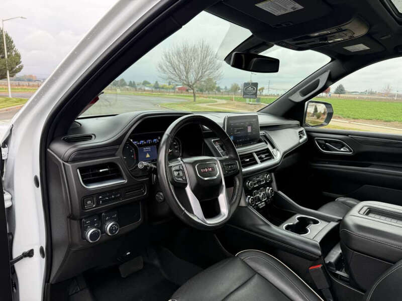 2021 GMC Yukon XL SLT