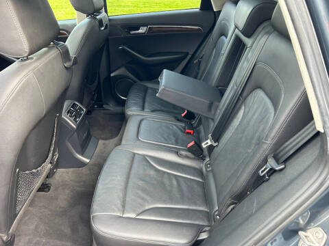 2011 Audi Q5 3.2 quattro Premium Plus