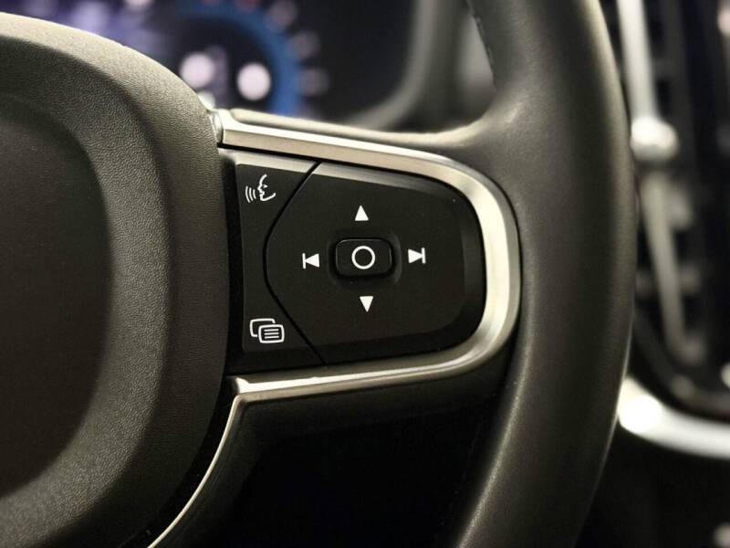 2024 Volvo S60 B5 Core Dark Theme