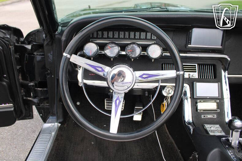 1964 Ford Thunderbird